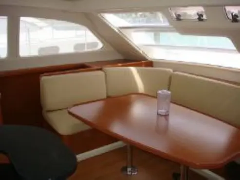 Used Power Catamaran for Sale 2007 Leopard 47 Layout & Accommodations Image Gallery